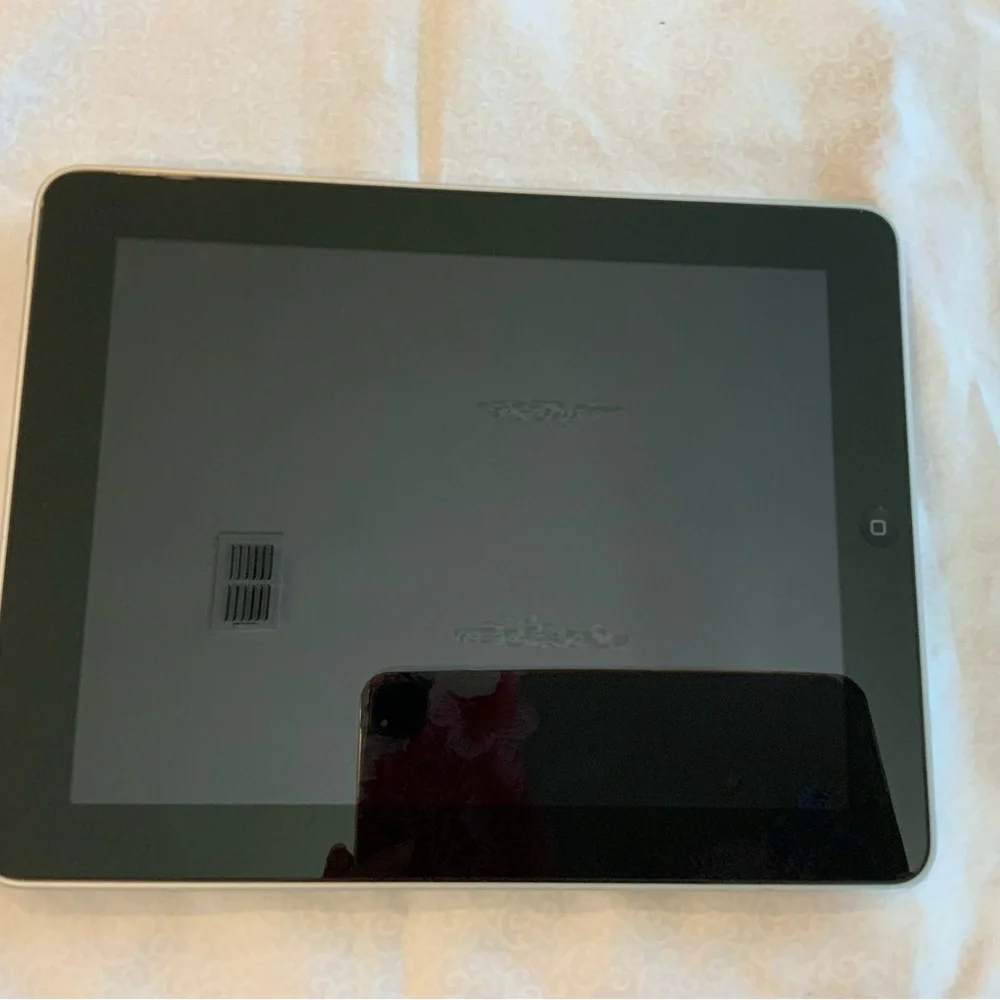 Apple iPad 1st generation 16GB WiFi 9.7